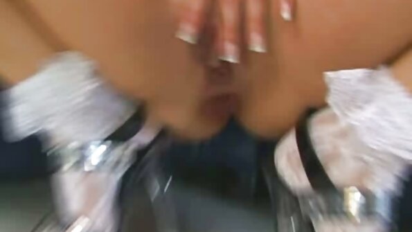 ലെസ്ബിയൻ ബെല്ല റോസി ഇളയ കാമുകി സമ്മർ ഡേ