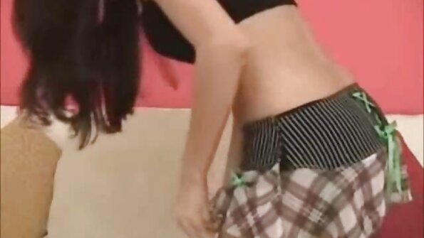 കൊമ്പൻ ചിയർലീഡർ വലിയ കറുത്ത കോഴിയാൽ ചതിക്കപ്പെട്ടു