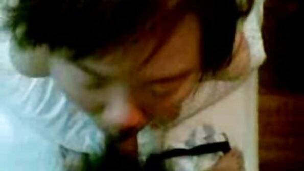 സുന്ദരിയായ അമേച്വർ കാമുകിക്കൊപ്പം ഡോഗിസ്റ്റൈൽ സെക്‌സ് ആക്ഷൻ